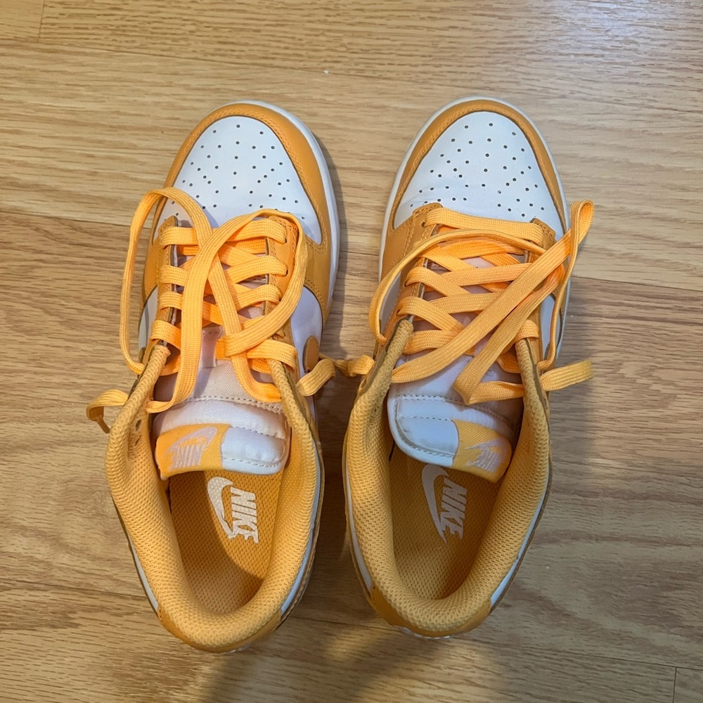Bright orange dunks - Picture 5 of 7